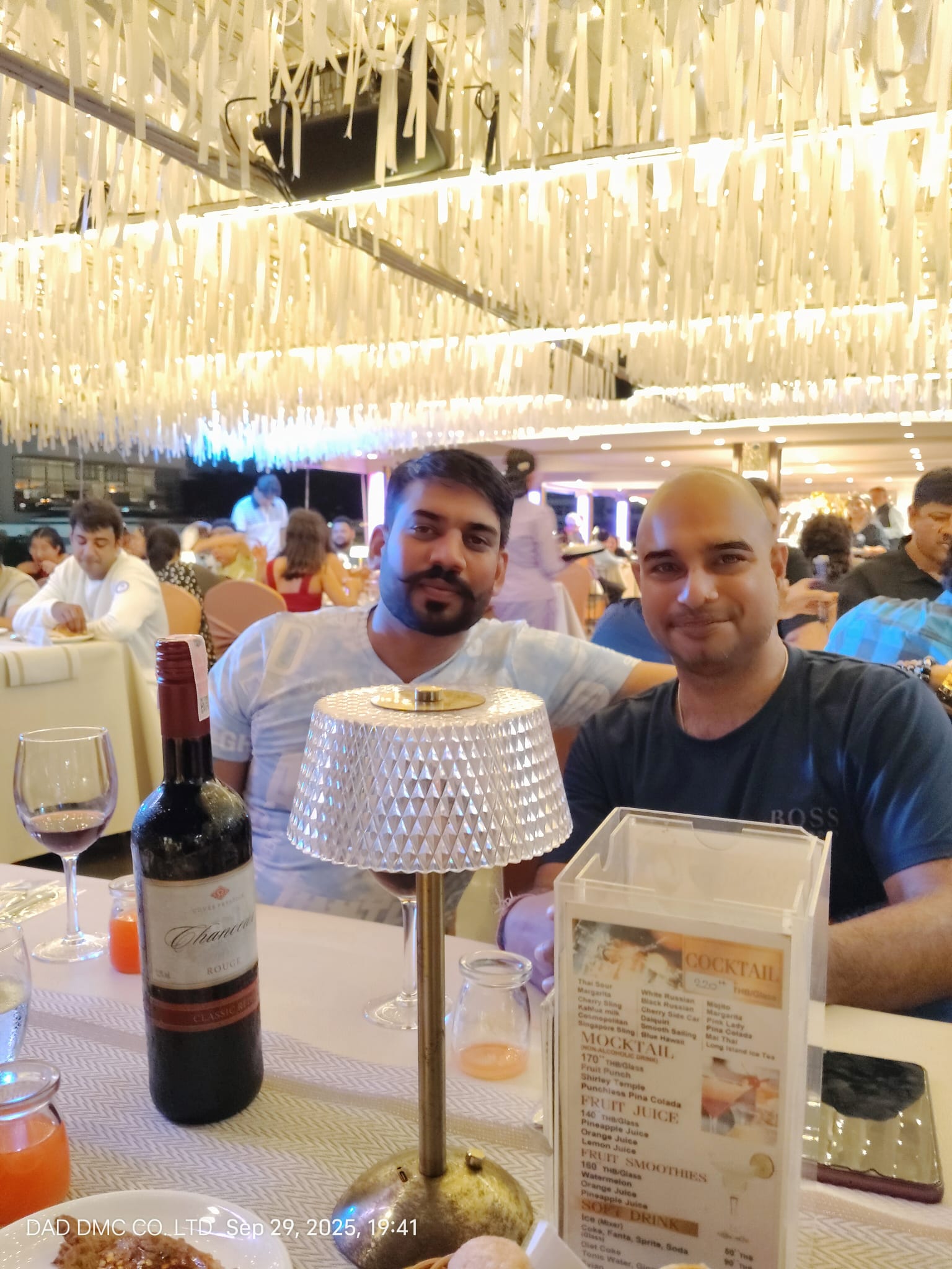 CHO PHRAYA CRUISE DINNER SHARING PICK UP AND DROP BANGKOK HOTEL